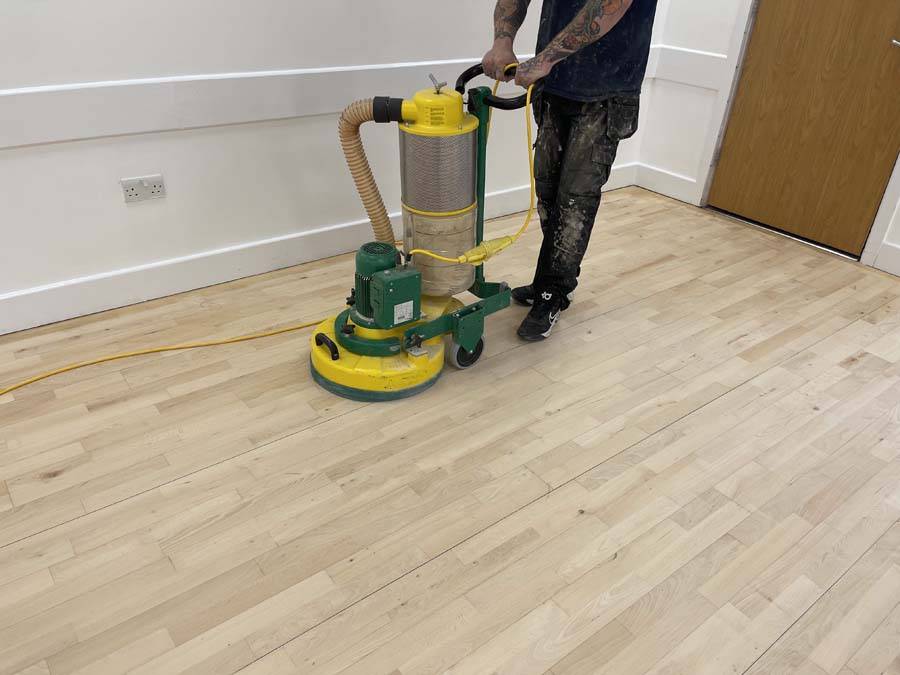 Parquet floor sanding and restoration Services London